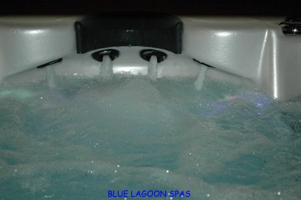 spa eternity 6 places thérapeutique par blue lagoon spas