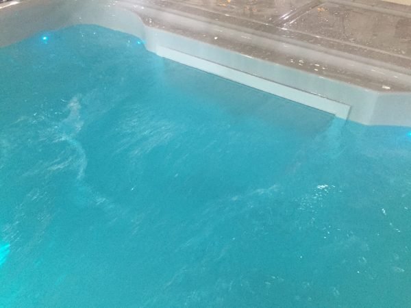 spa de nage Storm pro + spa cookies 3 places par Blue Lagoon spas