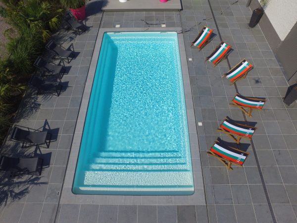 Piscine Coque Polyester Gamme WIDE