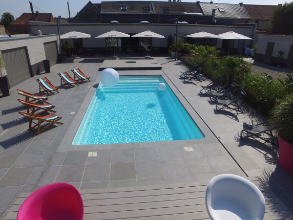Piscine Coque Polyester Gamme WIDE