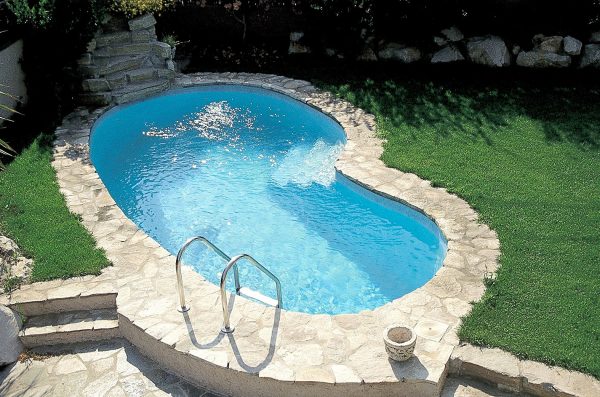 Piscine Coque Polyester Gamme WIDE