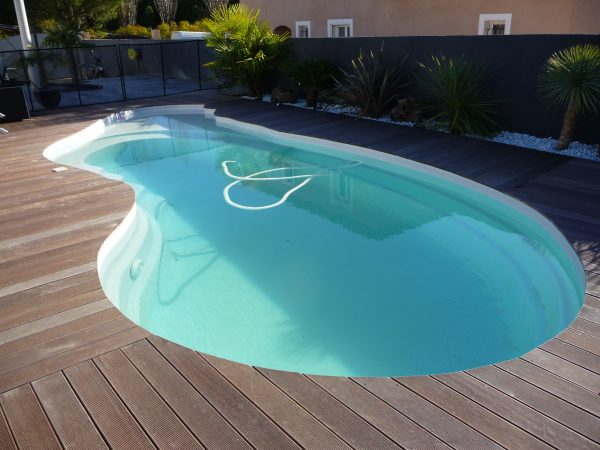 Piscine Coque Polyester Gamme BEACH