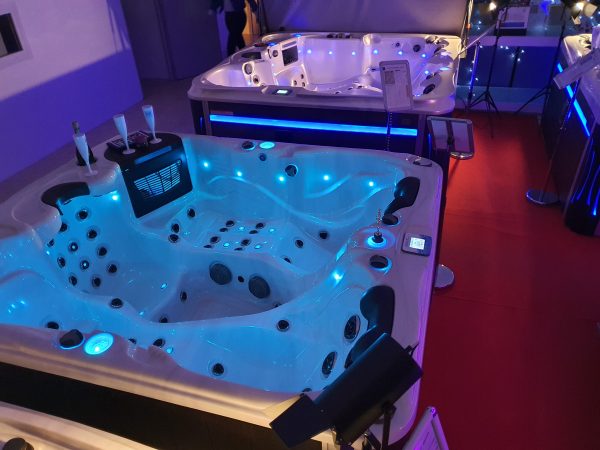 Spa LAGOON 2 4 places thérapeutique  BLUE LAGOON SPAS