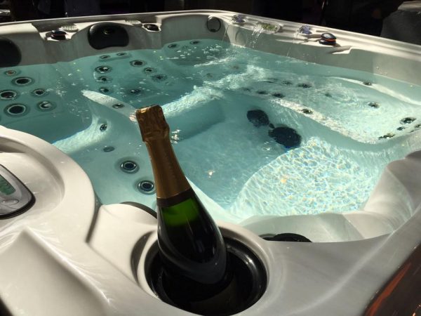 OFFRE DUO SPA  ADAGIO + Abris spa Covana motorisé