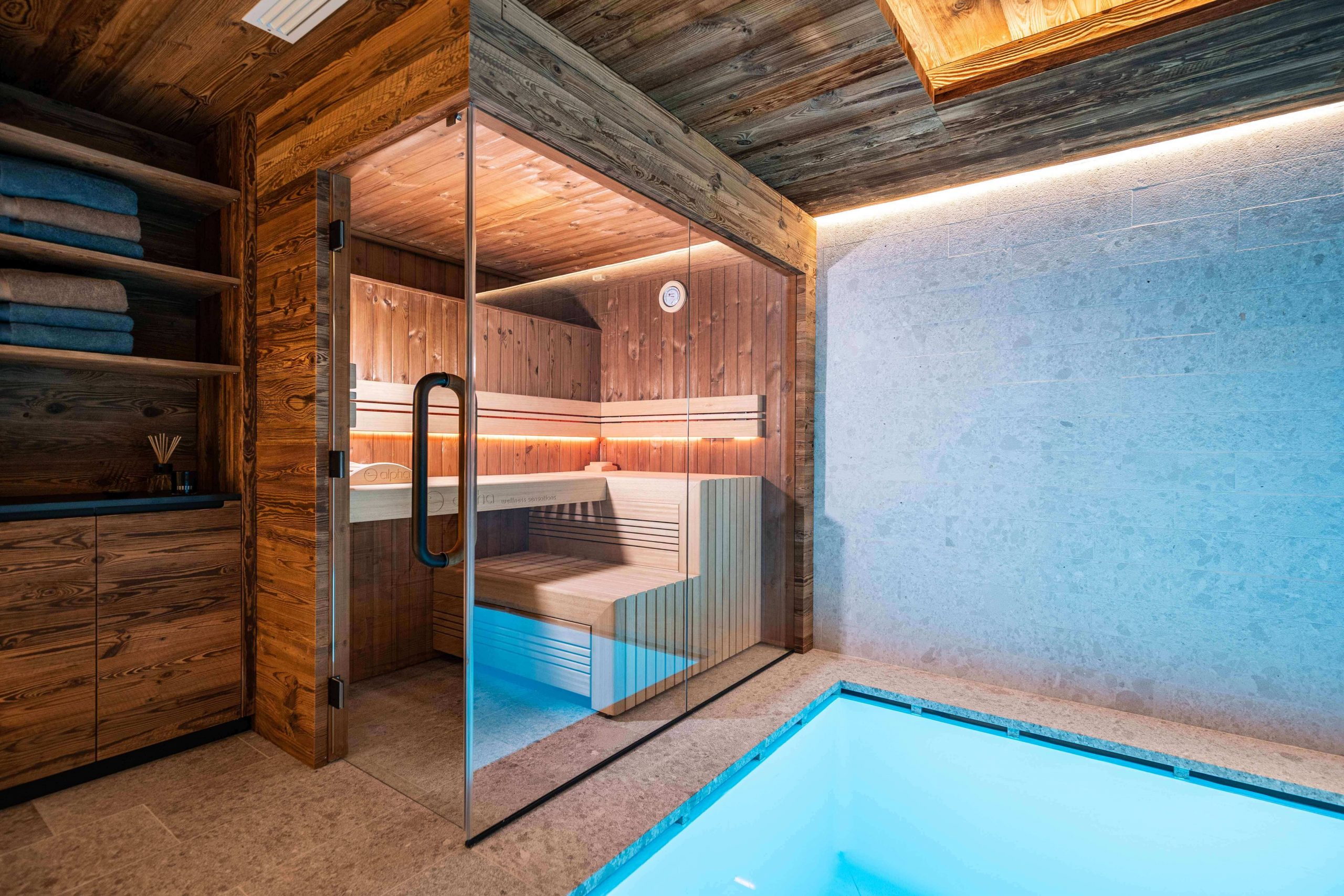 Une Salle De Spa Sauna Avec Insonorisation Murale Intégrée